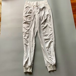 Lululemon White Joggers (HUGE POCKETS!)